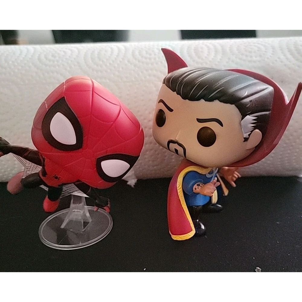 Funko Pop! Vinyl: Marvel - Spider-Man Upgraded Suit #923 & Doctor Strange